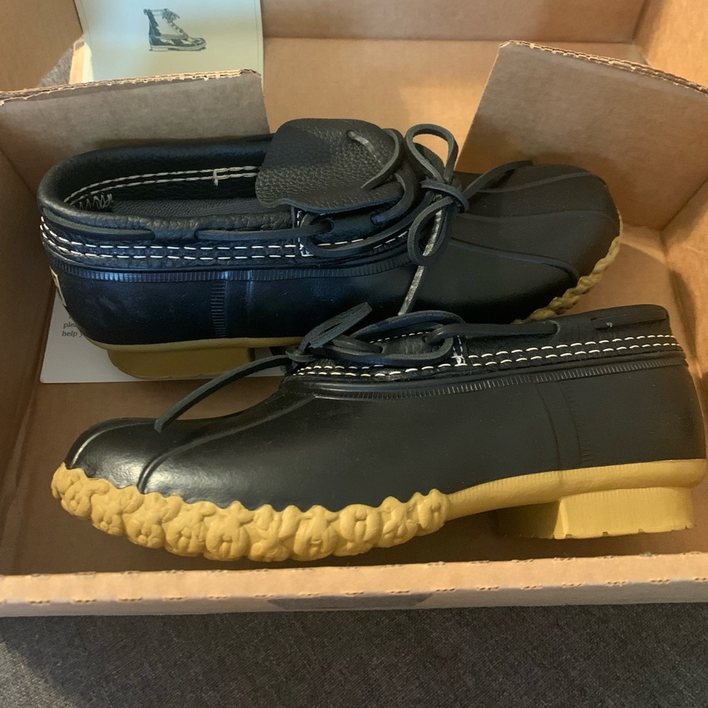 NIB Size 7 LL Bean Rubber Mocs